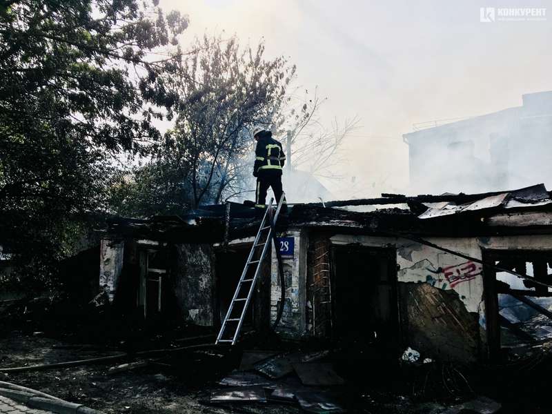 Пожежа біля Луцькради: що залишилося від старого будинку (фото)