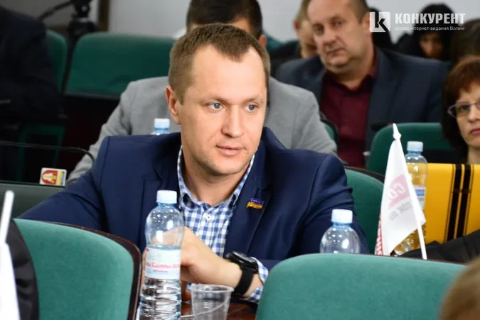 Депутат Луцькради став позафракційним