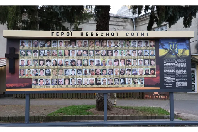 У Луцьку вшанували пам'ять Героїв Небесної Сотні (фото)