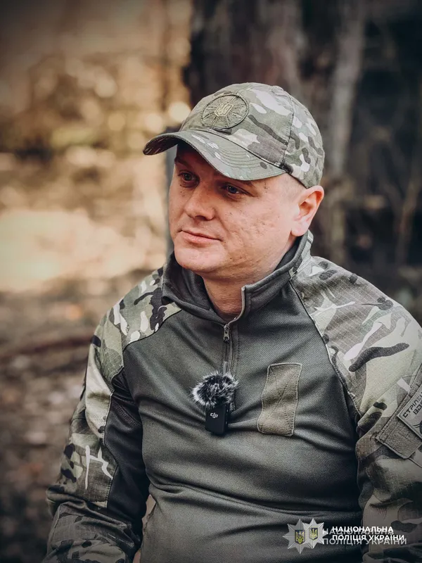Чекає первістка, але вирушає на Схід: поліцейський-доброволець з Волині став вибухотехніком на фронті (фото, відео)