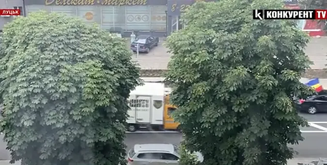 Герої повертаються додому: до Луцька прибула місія «На щиті» (відео)