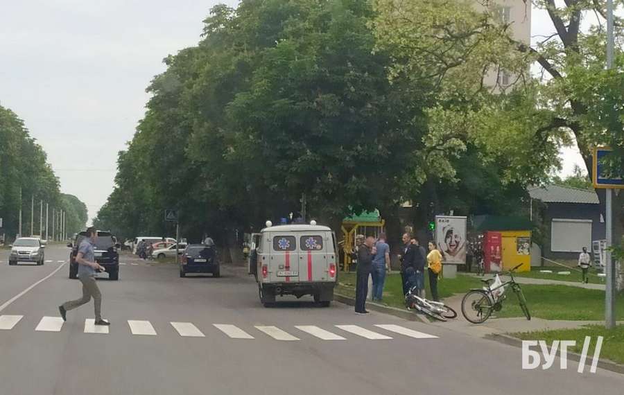 Мотоцикл збив велосипедистку на переході у Володимирі (фото)