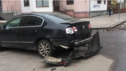 У Луцьку водій на «жигулях» розбив припаркований «фольксваген» (фото)