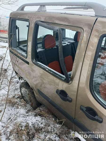 У Луцькому районі Fiat злетів у кювет – постраждали дві жінки (фото)