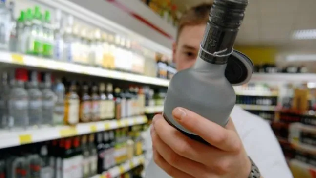Волинські фіскали регулярно знаходять порушення у продажі алкоголю 