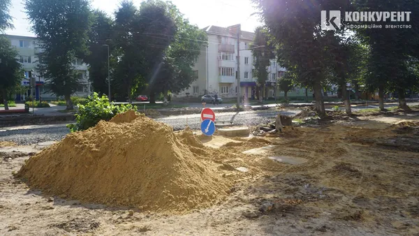 Упорядкують до 1 вересня: що коїться на проспекті Волі у Луцьку (фото)