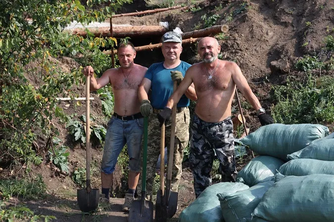 Марко, Пікачу та Хомич з Волинської тероборони облаштовують позиції на новому напрямку (фото)