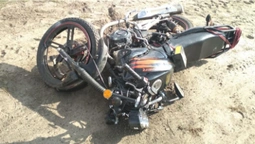 В'їхали на мотоциклі у паркан: на Волині загинула неповнолітня (фото)
