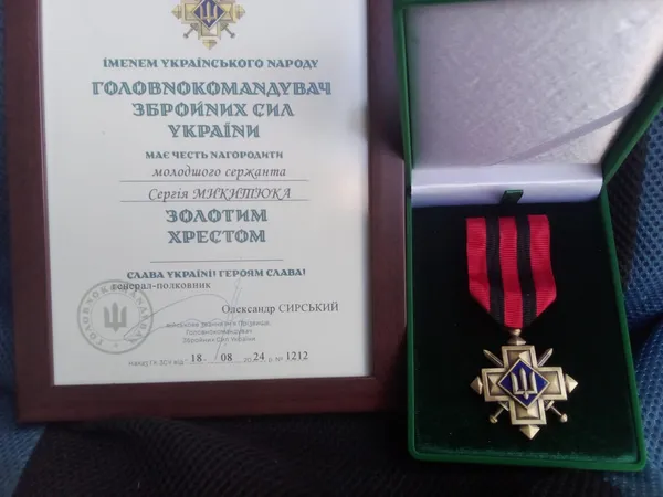 Молодший сержант з Волині отримав «Золотий хрест» від Сирського за виняткову мужність (фото)