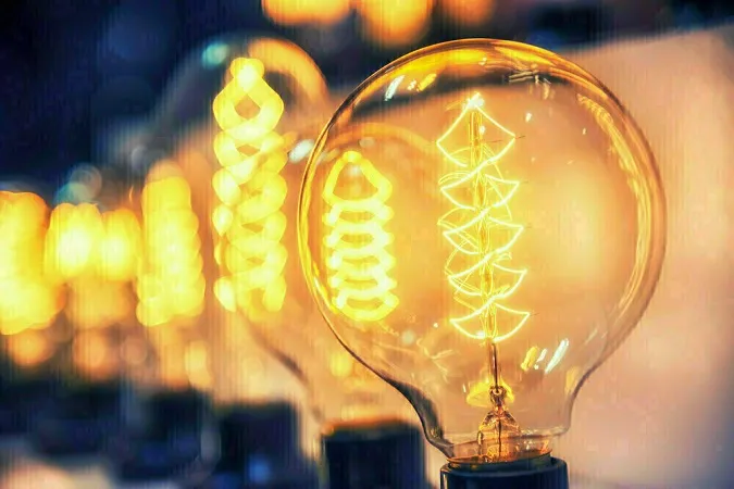 Уряд підвищив тариф на електроенергію для населення: чого чекати
