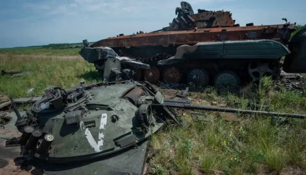 Кабмін затвердив додаткові відпустки українським військовим за знищену техніку російської армії