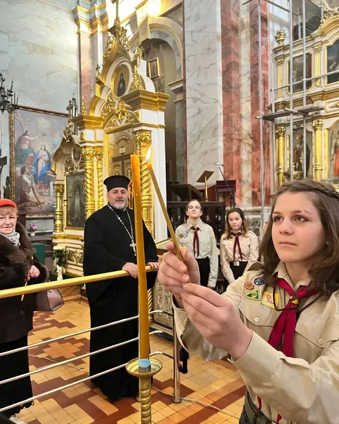 Вифлеємський вогонь миру вже у Луцьку: де і коли можна взяти