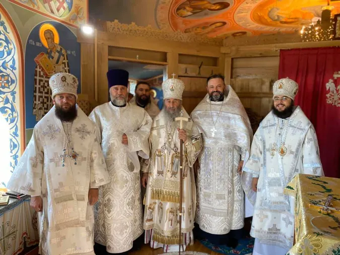 Онуфрій висвятив відомого лікаря з Волині на священника