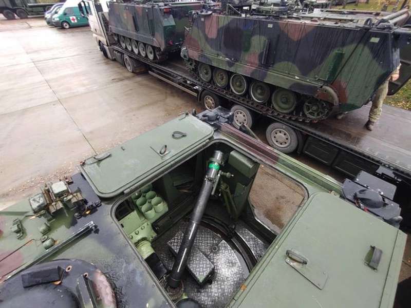Литва передала Україні партію бронетранспортерів М113 з мінометами (фото)
