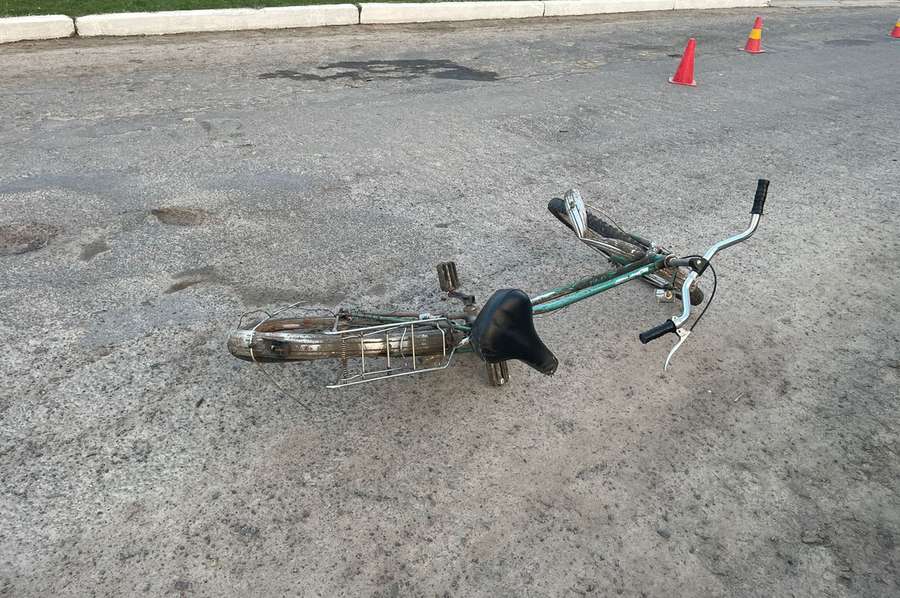На Волині в автопригодах постраждали дві велосипедистки (фото, відео)