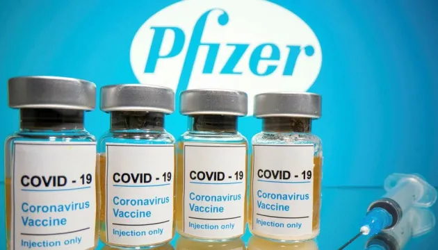 Україна уклала контракт на щорічні поставки вакцини Pfizer