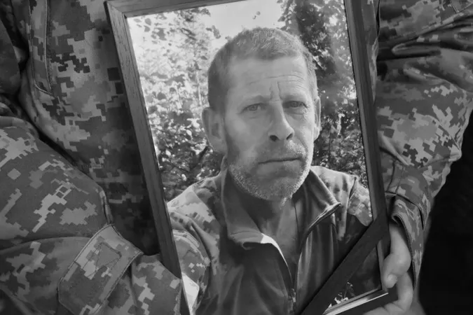 Небо плакало: у Луцьку попрощалися з двома Героями – Вадимом Басарабом та Сергієм Вікторським