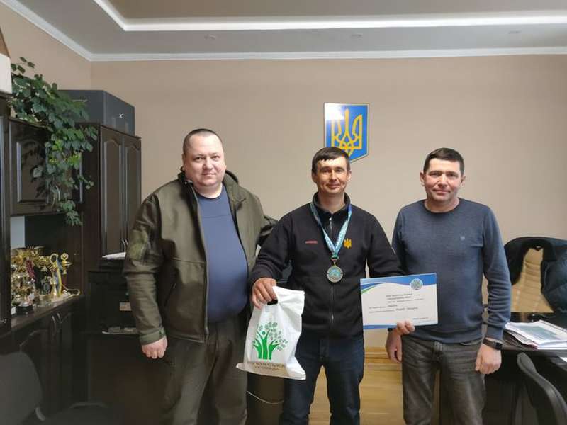Волинський депутат здобув медаль на чемпіонаті із зимової риболовлі в Монголії (фото)
