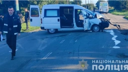У Володимирі п’яний водій врізався в маршрутку (фото, відео)