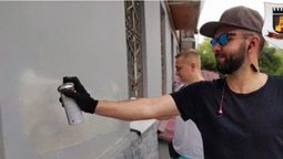 У Луцьку зафарбували інтернет-адреси, за якими продають наркотики (фото)