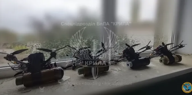 Розвідники створюють власну флотилію FPV дронів-камікадзе (відео)
