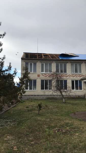 На Ратнівщині негода пошкодила дах дитсадка (фото)