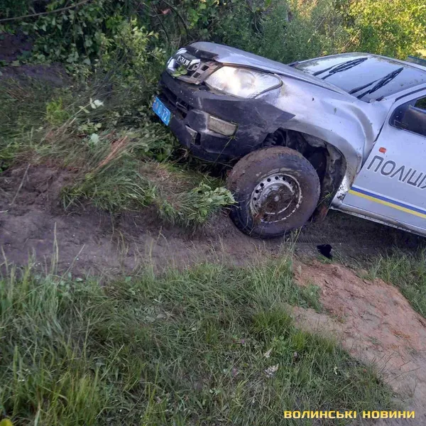 На Волині сталася ДТП за участі автомобіля поліції (фото)