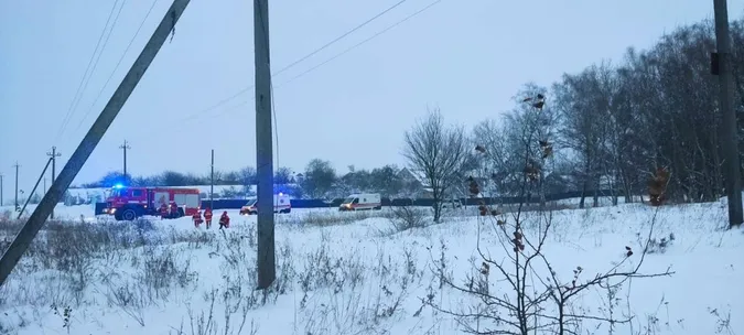 Один із них провалився у воду: на Волині двоє дітей застрягли на кризі (фото)