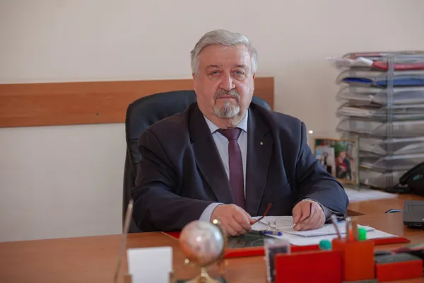 Декларації 2020: що заробили очільники Нововолинська
