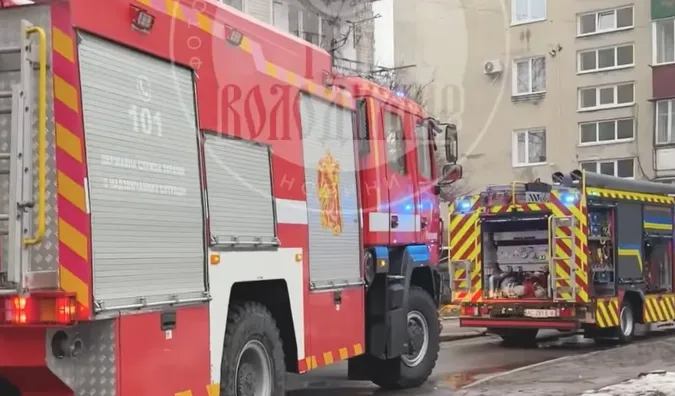 У Володимирі спалахнув щиток у багатоповерхівці (відео)