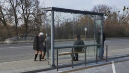 У Луцьку просять встановити криту зупинку біля "Нової Лінії" 