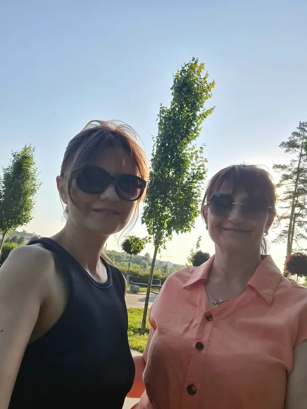 День матері: відомі волиняни вітають найрідніших (фото)