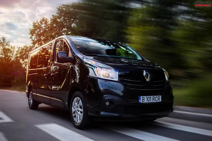 Луцька міська рада купить новенький мікроавтобус Renault Trafic