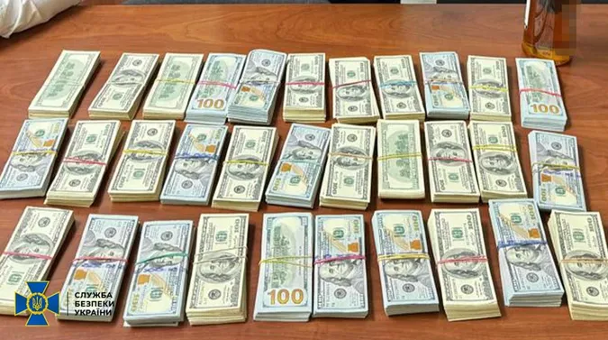 😡На розкраданні 1,4 млрд затримали командувача логістики Повітряних Сил та голову обласного СБУ