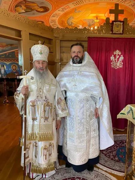 Онуфрій висвятив відомого лікаря з Волині на священника