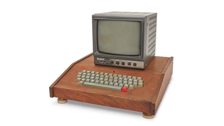 Оригінальний комп’ютер Apple продали на аукціоні за $400 тисяч (фото)