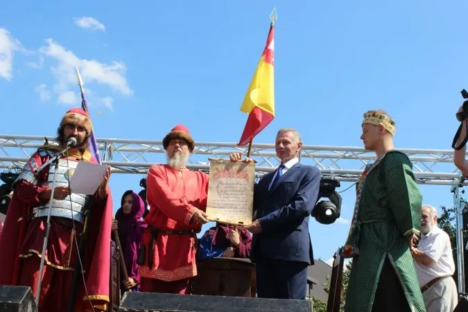 Микола Романюк прозвітував про роботу мерії (фото)