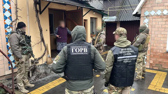 Заробили мільйон: волиняни переправили за кордон майже пів тисячі чоловіків (відео)
