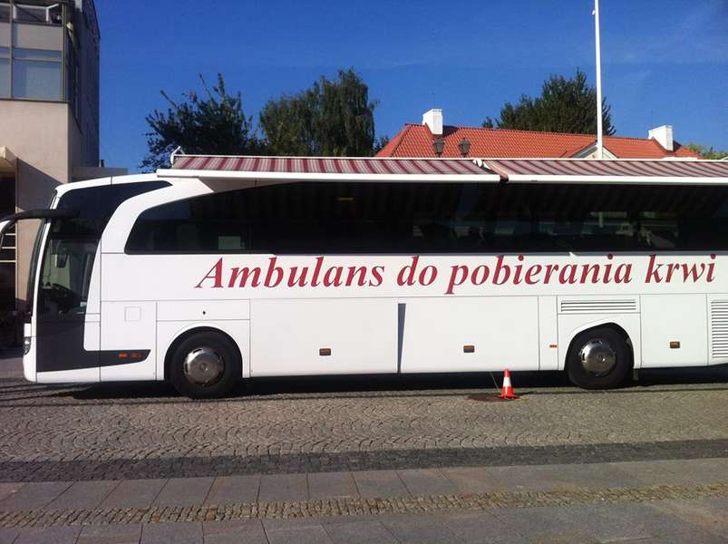 Такі автобуси їздять у Польщі><span class=