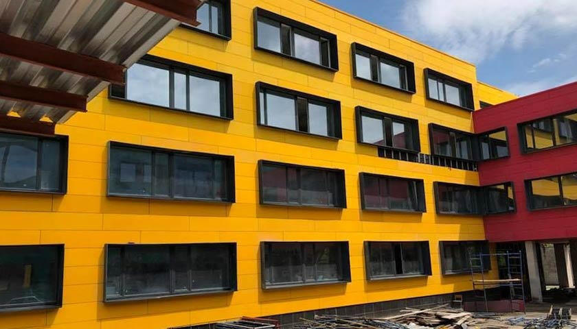 Жовті замість сірих: колір стін у школі впливає на навчання