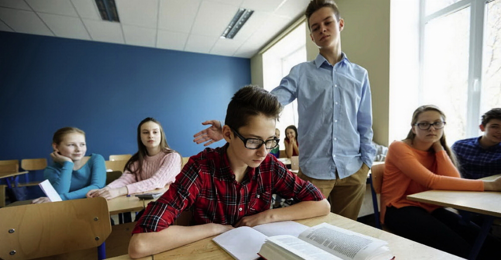 В Україні за цькування в школі хочуть штрафувати батьків і вчителів 