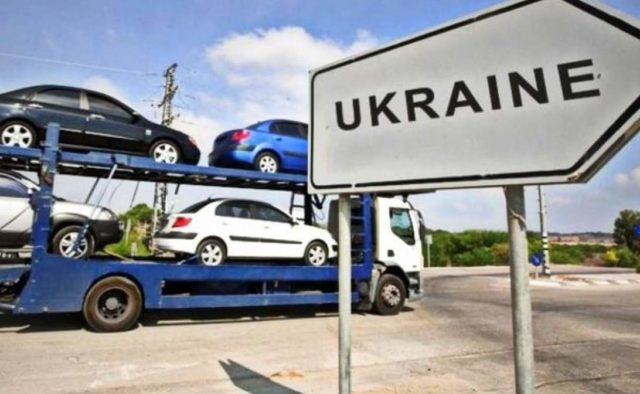 Через Волинь в Україну стали частіше ввозити автомобілі 
