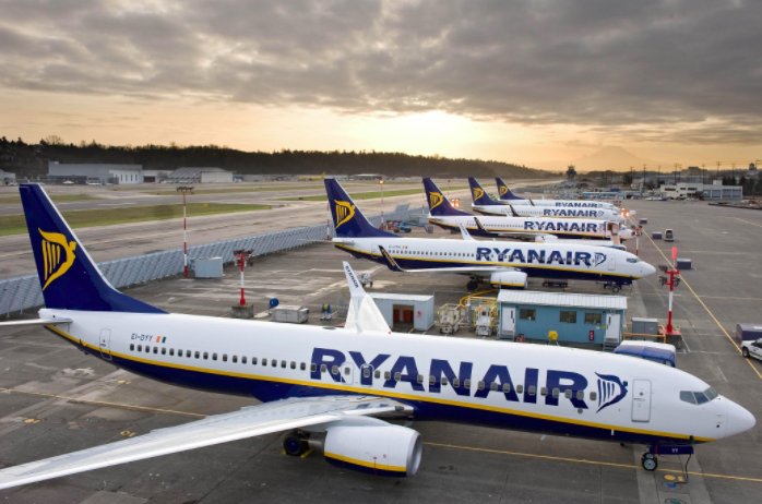 Ryanair розпродує квитки на рейси з України 