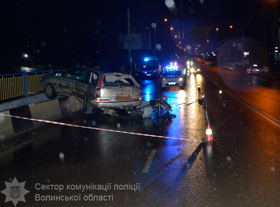 У смертельній аварії в Луцьку загинули двоє пасажирів (фото)