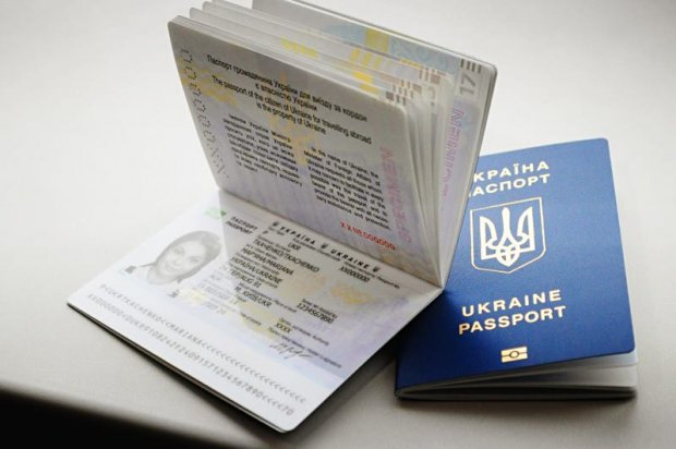 У паспортному столі в Луцьку тимчасово припинили видавати документи 