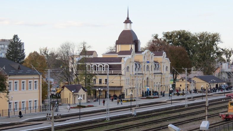 Заради селфі: деталі трагічного випадку на залізничному вокзалі Луцька (відео) 