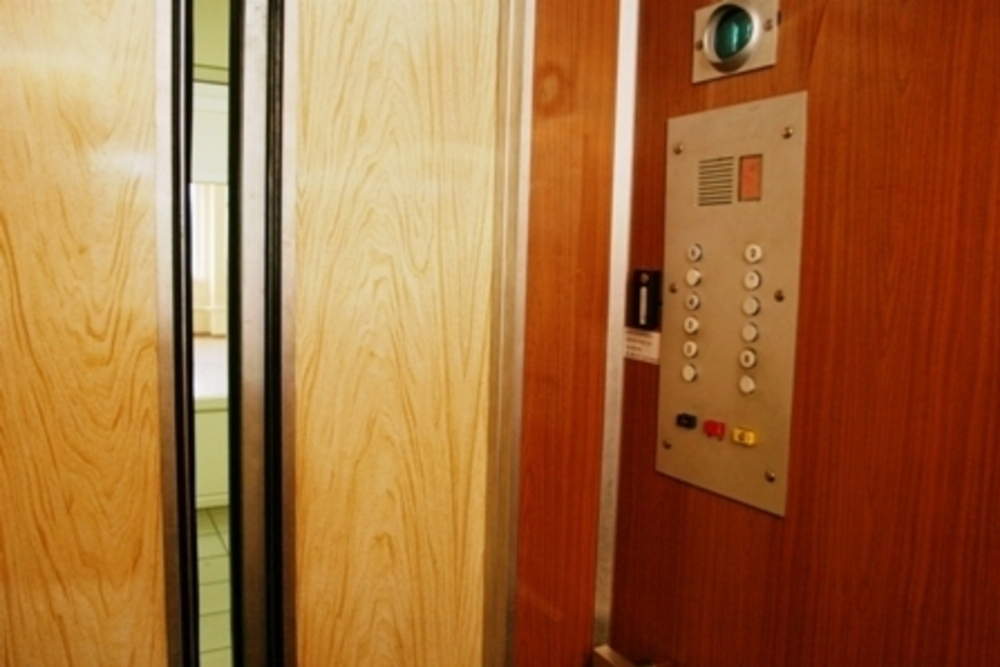 Ліфт, у якому загинула лучанка, працював без відповідного дозволу 