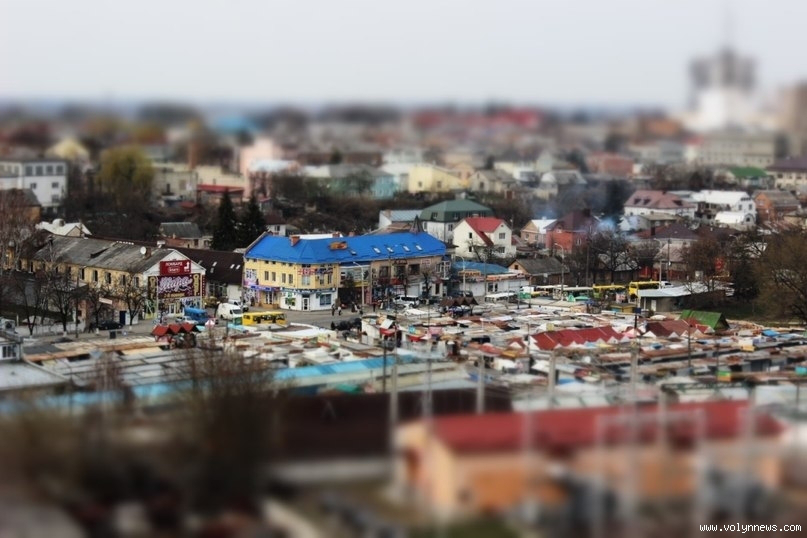 «Базарні пристрасті» у Луцьку: що думають містяни (фото)