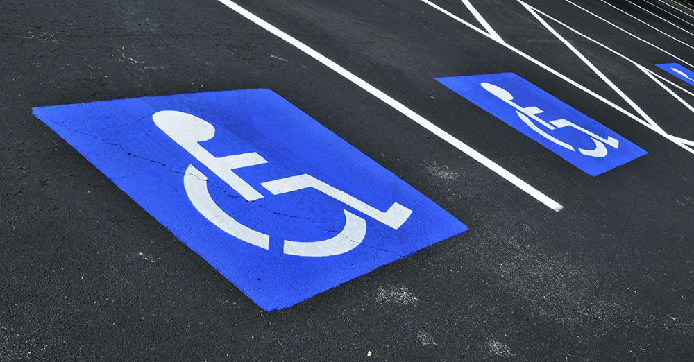В Україні  збільшили штрафи за паркування на місцях для осіб з інвалідністю