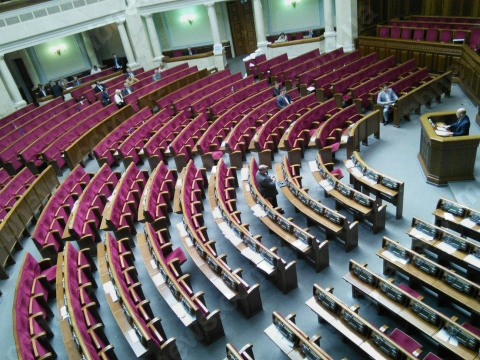 Назвали депутатів, які пропустили найбільше засідань Верховної Ради